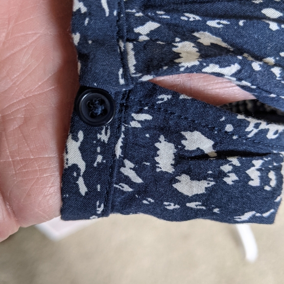 Flevr Bleve Top in size large in excellent conditi - Picture 5 of 7